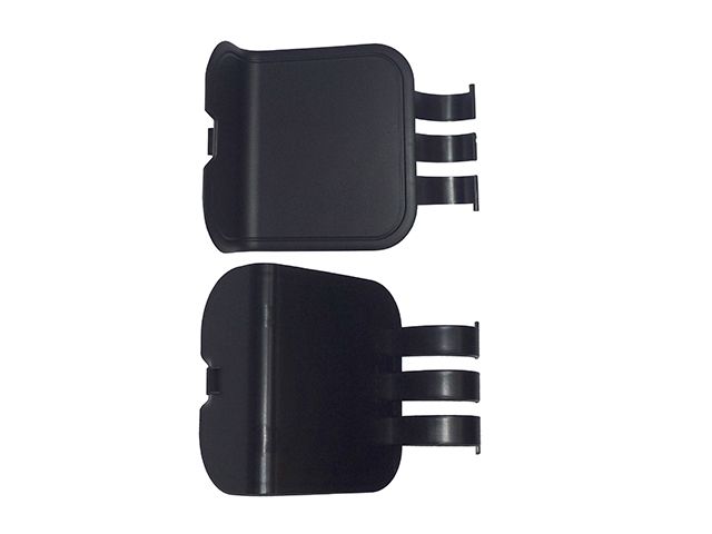 20529765 – TAMPA ESTRIBO VOLVO FH12/FH13